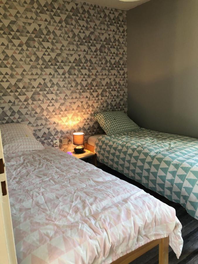 Charmant cottage dans domaine privé Signy-le-Petit Extérieur photo